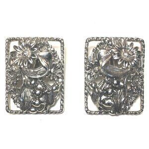 Vintage SARAH COVENTRY Silver Tone Textured Flower Floral Design Clip Earrings